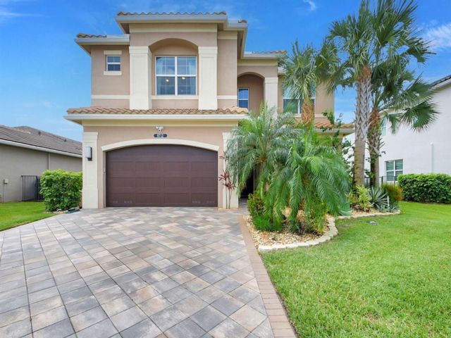  6 BR,  5.00 BTH &nbsp; style home in Delray Beach