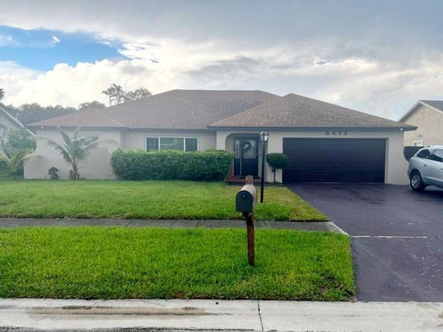  4 BR,  2.00 BTH &nbsp; style home in Lake Worth