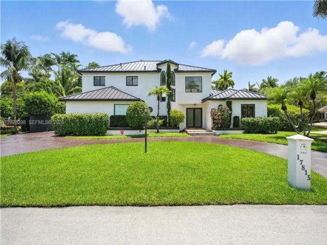  5 BR,  3.50 BTH &nbsp; style home in Palmetto Bay