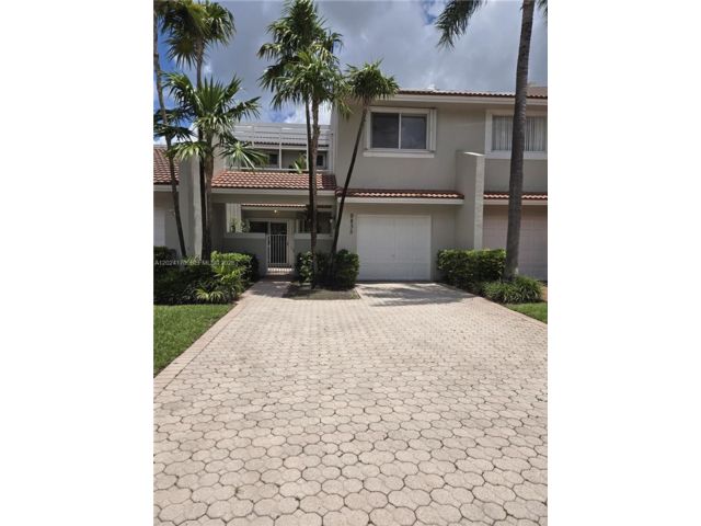  3 BR,  3.00 BTH &nbsp; style home in Medley