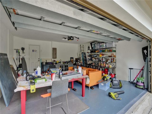  4 BR,  3.00 BTH &nbsp; style home in Fort Lauderdale