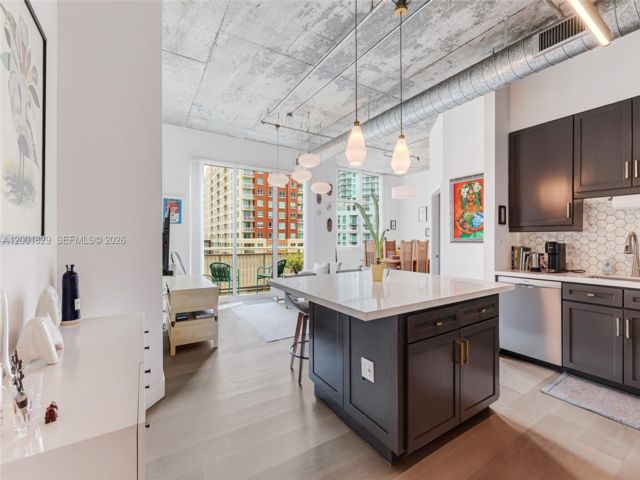  2 BR,  2.00 BTH &nbsp; style home in Miami