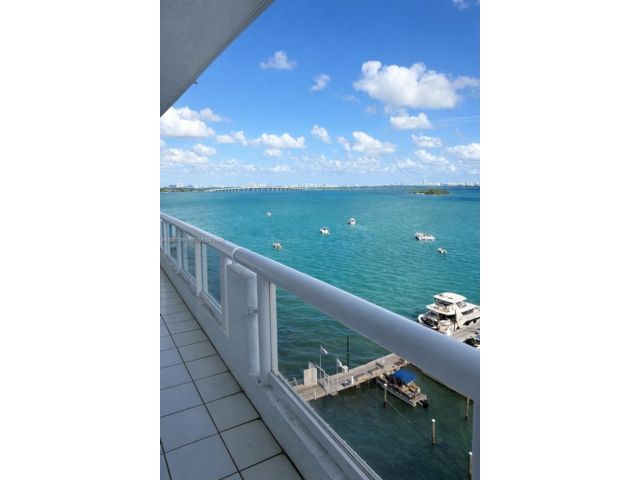  2 BR,  2.00 BTH &nbsp; style home in Miami