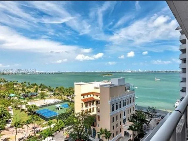  2 BR,  2.00 BTH &nbsp; style home in Miami