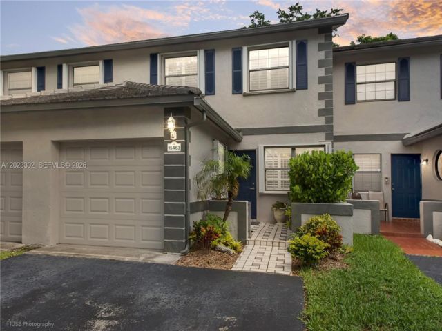  3 BR,  2.50 BTH &nbsp;Townhouse style home in Miami