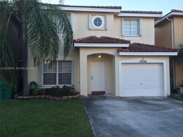  3 BR,  2.00 BTH &nbsp;Traditional style home in Miami