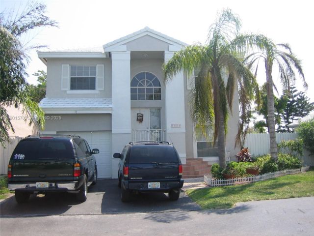  4 BR,  2.50 BTH &nbsp;Traditional style home in Miami