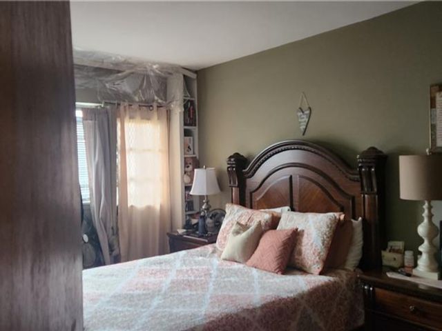  2 BR,  1.00 BTH &nbsp;Multi-family style home in Canarsie