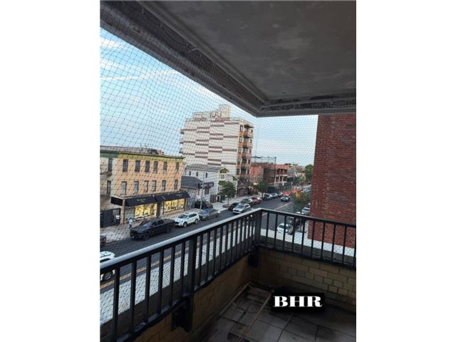 [PHOTO]