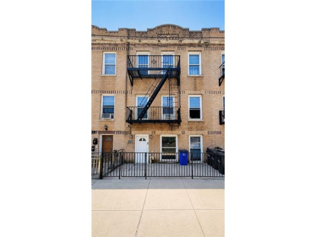 Studio,  0.00 BTH &nbsp;Multi-family style home in Bensonhurst