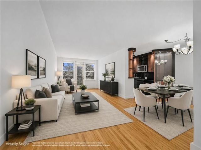  1 BR,  1.00 BTH &nbsp;Co-op style home in Midwood
