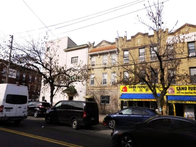 Studio,  0.00 BTH &nbsp;Store style home in Dyker Heights