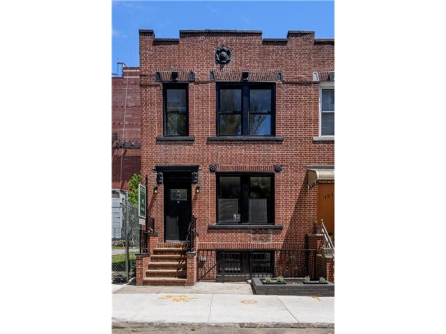 Studio,  0.00 BTH &nbsp;Multi-family style home in Flatbush