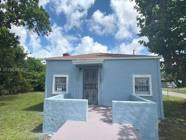  2 BR,  1.00 BTH &nbsp; style home in Miami