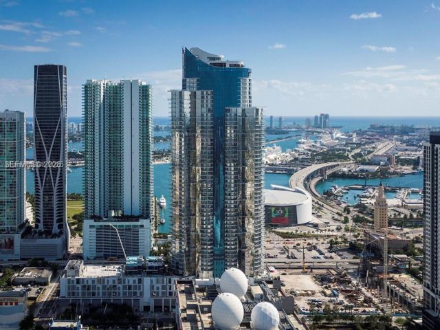  2 BR,  3.00 BTH &nbsp; style home in Miami