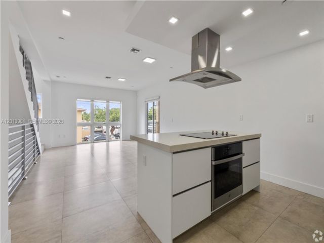  3 BR,  2.50 BTH &nbsp; style home in Miami
