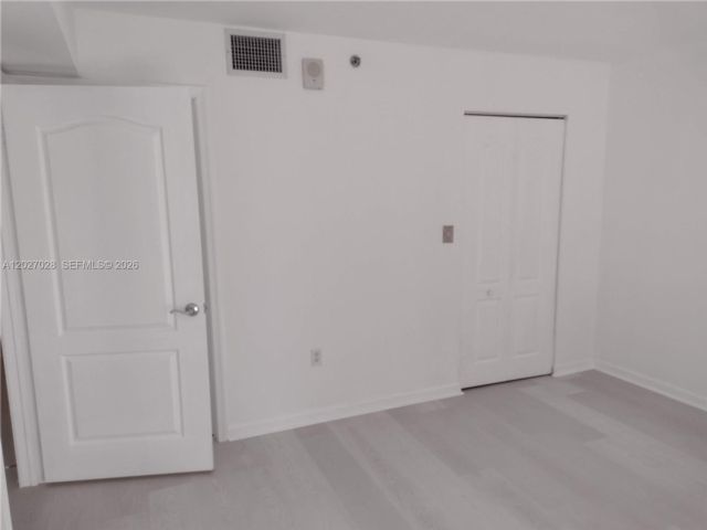 [PHOTO]