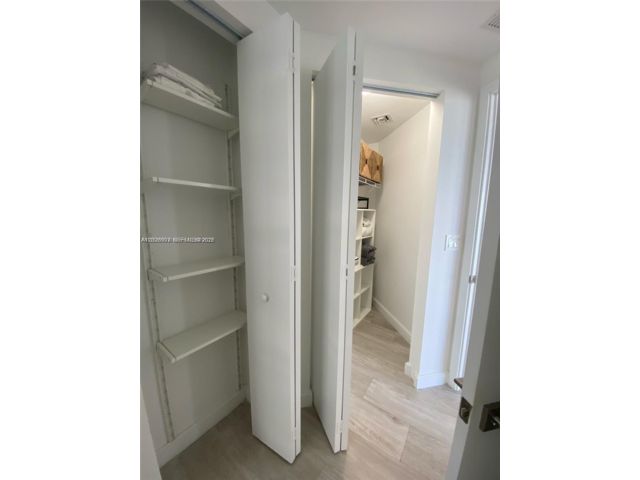 [PHOTO]