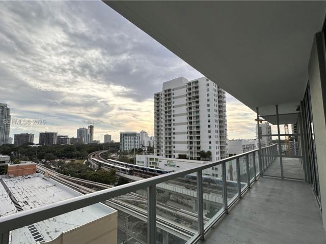 [PHOTO]
