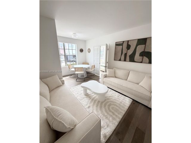  2 BR,  2.00 BTH &nbsp; style home in Carl Fisher
