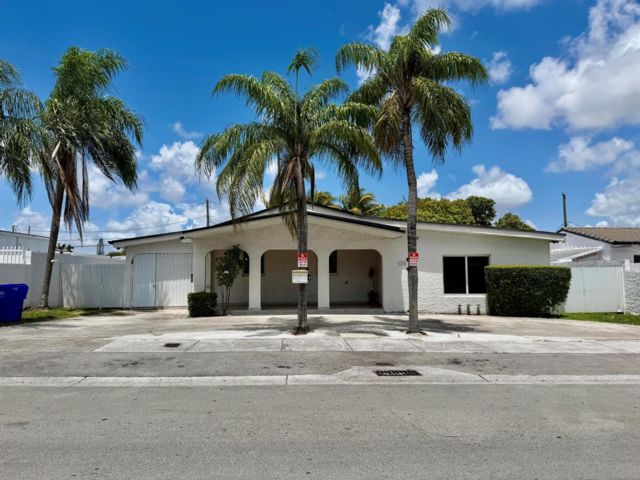  4 BR,  3.00 BTH &nbsp; style home in Coral Gables