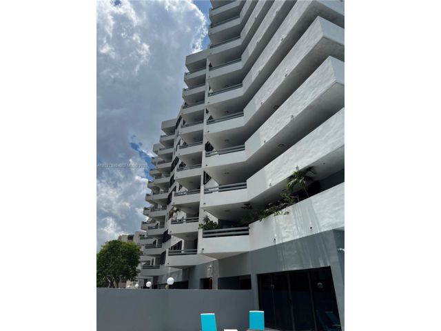  1 BR,  1.50 BTH &nbsp; style home in Miami