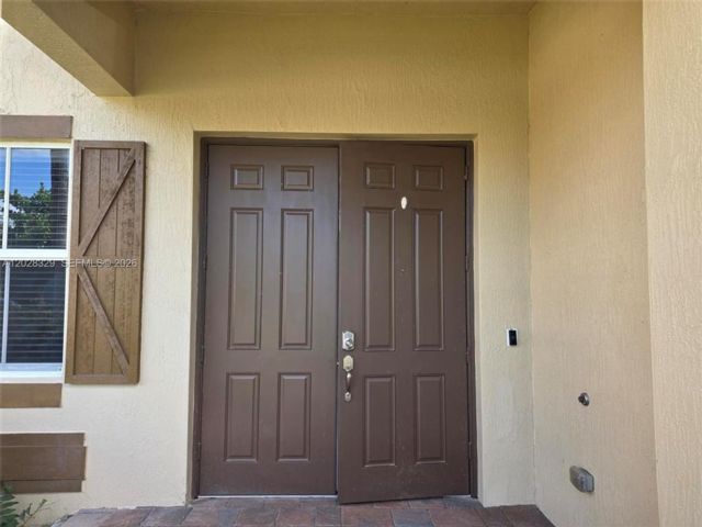  4 BR,  4.00 BTH &nbsp; style home in Coral Springs