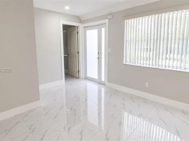  3 BR,  2.00 BTH &nbsp; style home in Hollywood