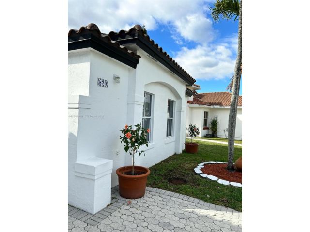  3 BR,  2.00 BTH &nbsp;European style home in Miami