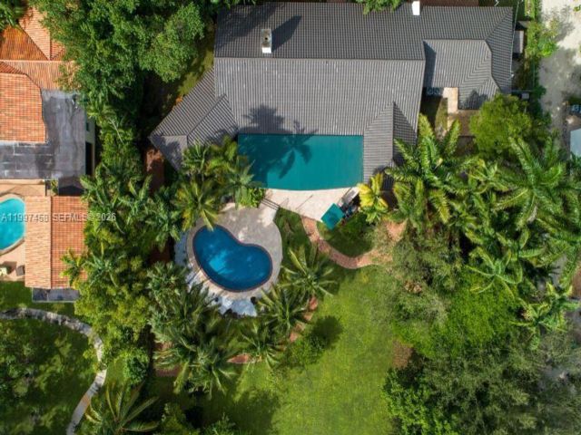  5 BR,  5.00 BTH &nbsp;European style home in Coral Gables