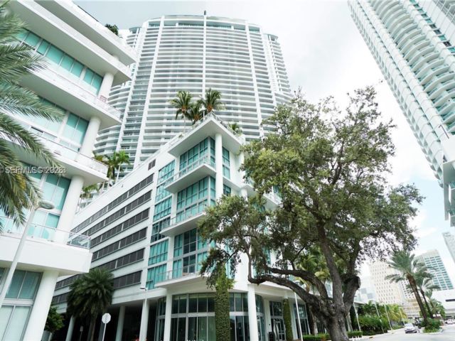  2 BR,  2.00 BTH &nbsp; style home in Miami