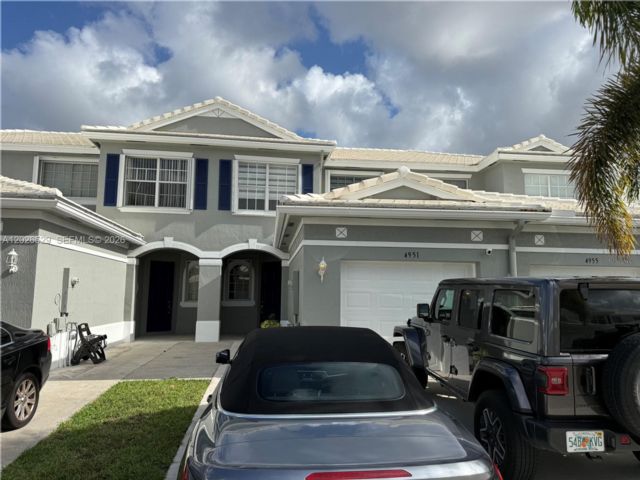  3 BR,  2.50 BTH &nbsp;Townhouse style home in Lake Worth