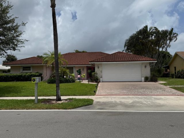 4 BR,  2.50 BTH &nbsp; style home in Boca Raton