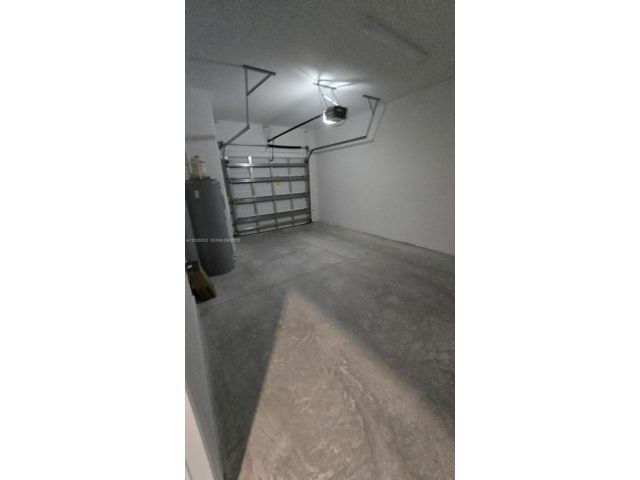 [PHOTO]