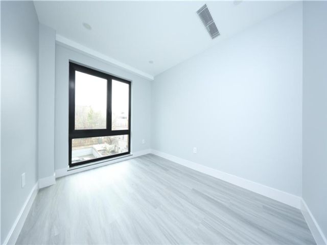 [PHOTO]