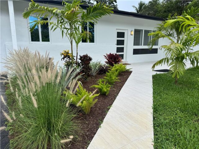  3 BR,  2.00 BTH &nbsp; style home in Miami