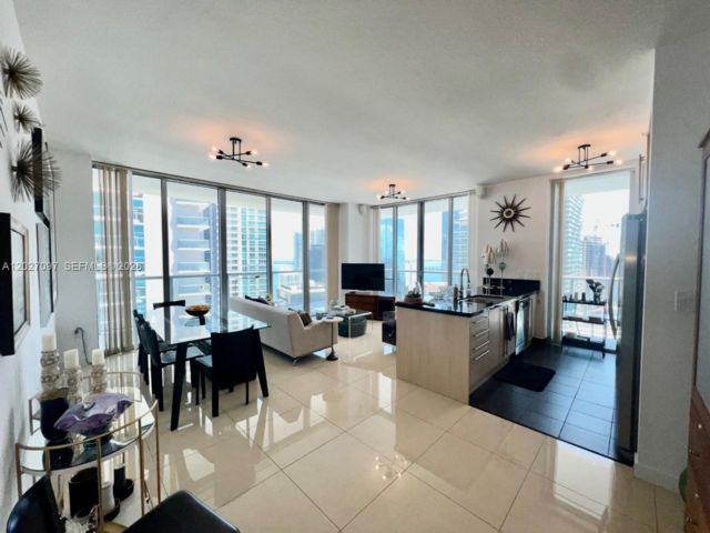 2 BR,  2.00 BTH &nbsp; style home in Miami