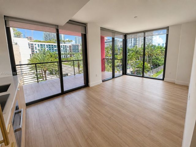  2 BR,  2.00 BTH &nbsp; style home in Miami