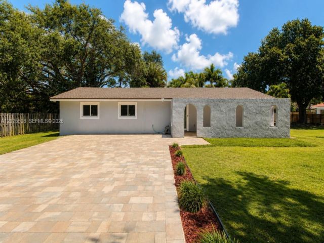  3 BR,  2.00 BTH &nbsp; style home in Miami