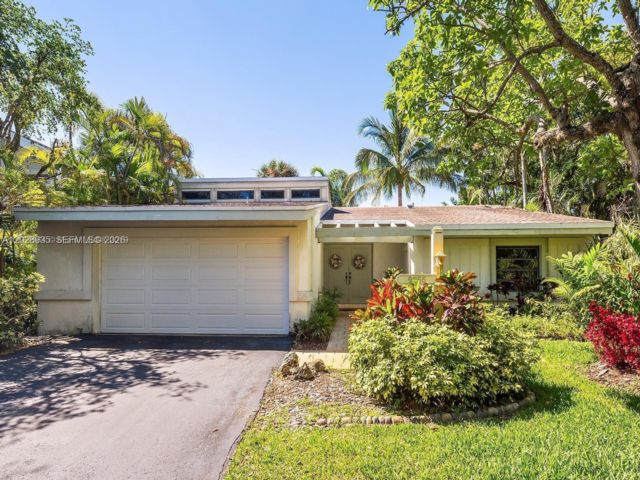  3 BR,  2.00 BTH &nbsp; style home in Miami