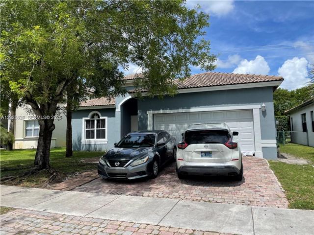  4 BR,  3.00 BTH &nbsp; style home in Homestead