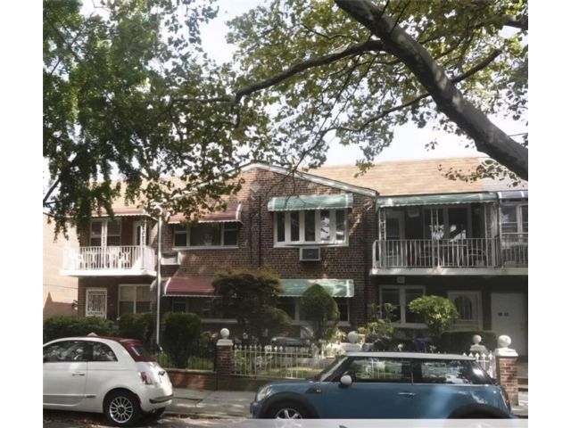  6 BR,  3.00 BTH &nbsp;Multi-family style home in Old Mill Basin