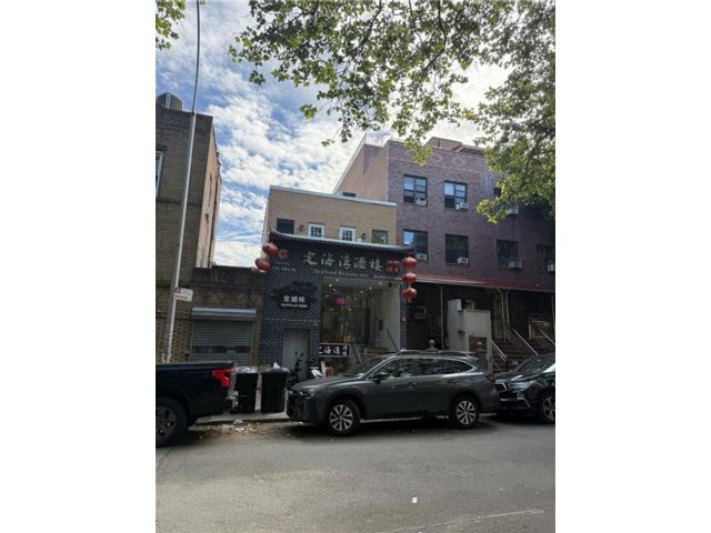 [PHOTO]
