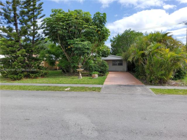  2 BR,  1.00 BTH &nbsp;Other style home in Miami