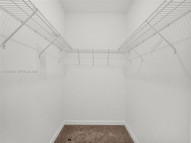 [PHOTO]