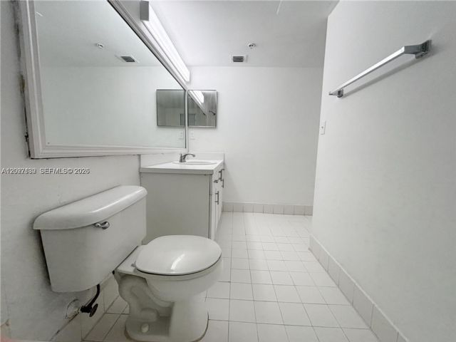[PHOTO]