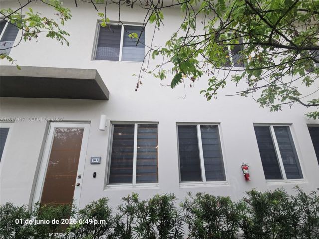  3 BR,  2.50 BTH &nbsp; style home in Medley