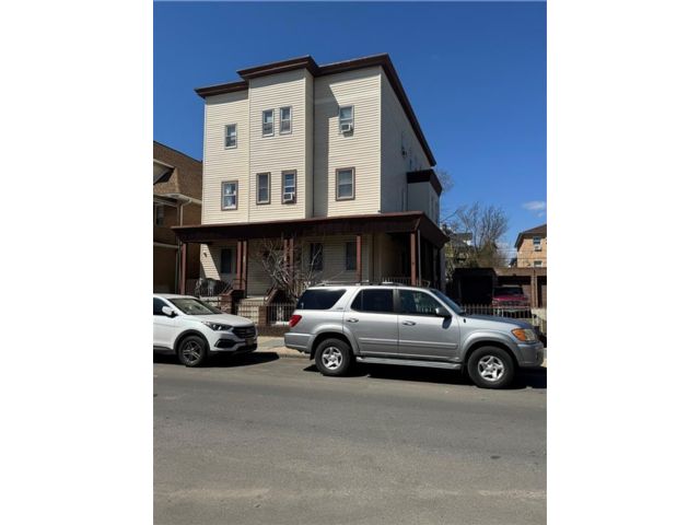 Studio,  0.00 BTH &nbsp;Multi-family style home in Bensonhurst