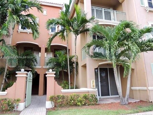  3 BR,  2.00 BTH &nbsp; style home in Medley