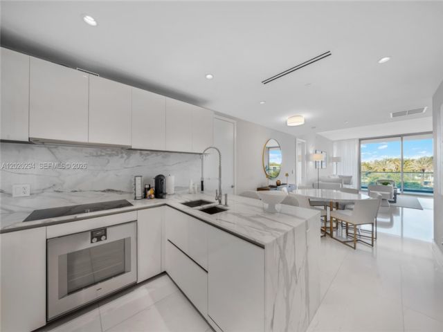  2 BR,  2.50 BTH &nbsp; style home in Bal Harbour